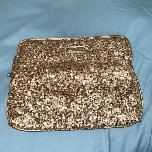Gold Sequinned Nine West Clutch - Picture 1 of 9